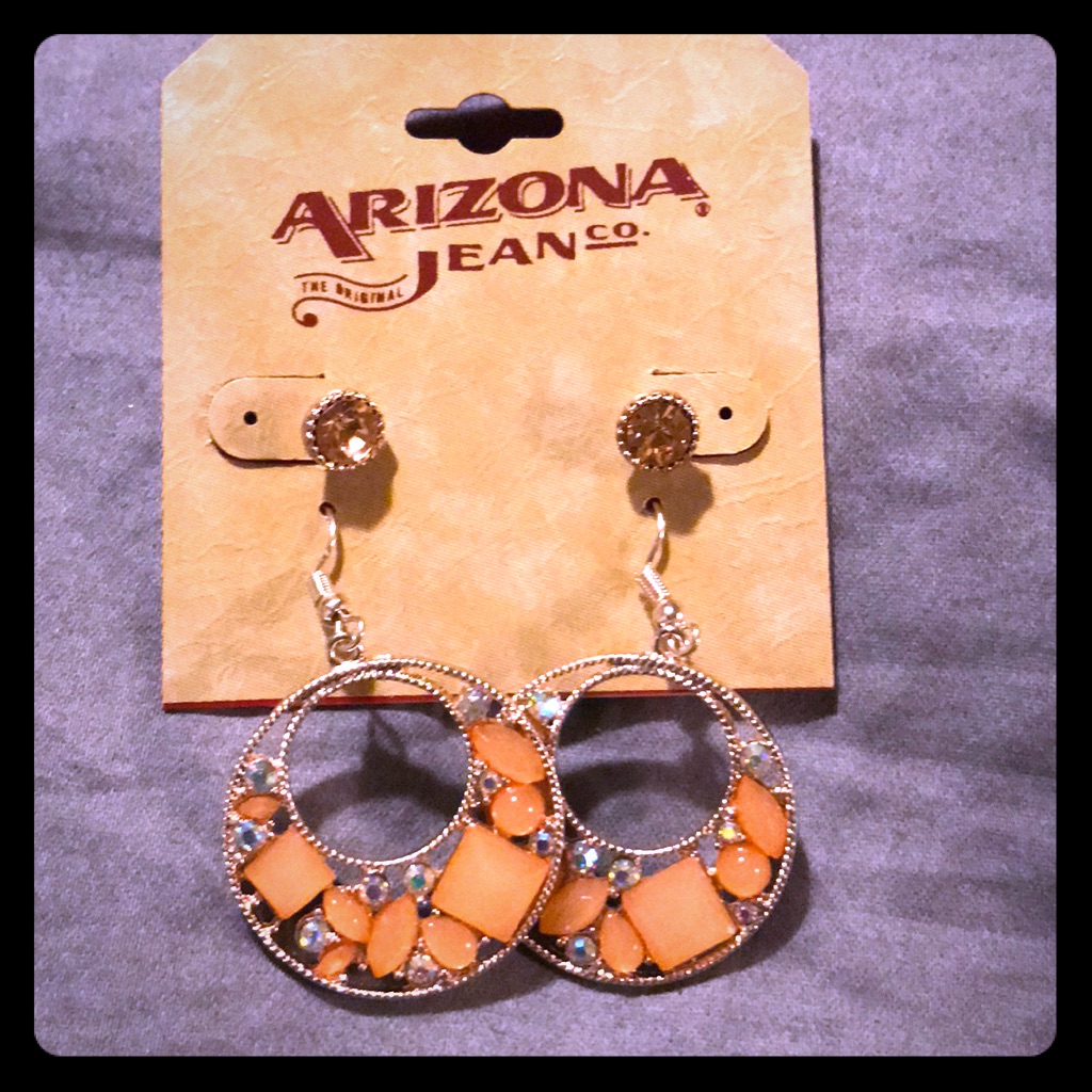 Arizona Peach Dangle Earrings 10$